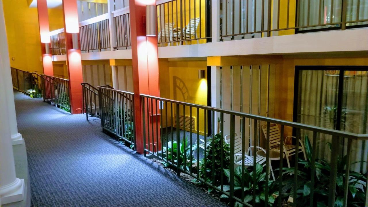 Bel-Aire Hotel Lake Erie Eksteriør billede